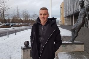 Sigthorsson hoplaya zıplaya dans etmiş!