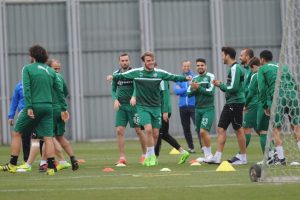 Bursaspor'dan Fenerbah&ccedil;e ma&ccedil;ı &ouml;ncesi neşeli antrenman