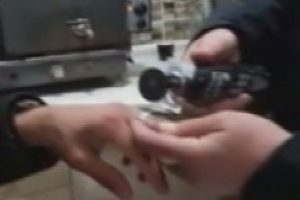 İtfaiyeden alyans &ccedil;ıkarma operasyonu
