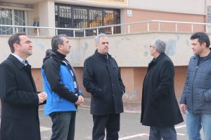 Bursa'da yapımı devam eden okul inşaatlarına ziyaret