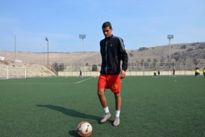 Futbol sevdası Libya'dan Malatya'ya s&uuml;r&uuml;kledi
