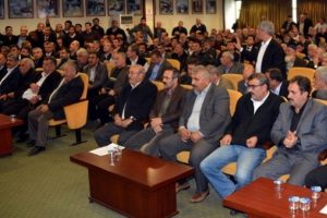 Otob&uuml;s&ccedil;&uuml;den n&ouml;bet tepkisi: Gen&ccedil; şof&ouml;rlerin hi&ccedil; mi seks hayatı olmayacak?