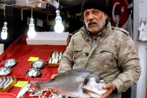 4 kiloluk &ccedil;upra ilgi g&ouml;rd&uuml;