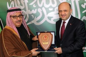 Milli Savunma Bakanı Suudi Arabistan'da