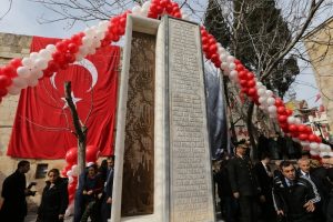 T&uuml;rkiye'nin ilk kadın şehit anıtı Gaziantep'te a&ccedil;ıldı
