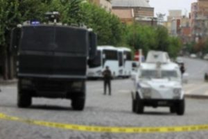 Mardin'de 2 mahallede sokağa &ccedil;ıkma yasağı