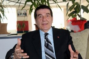 Balkan T&uuml;rkleri Yunanistan'a sert &ccedil;ıktı