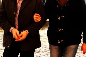 Erzurum'da ter&ouml;r operasyonu: 6 g&ouml;zaltı