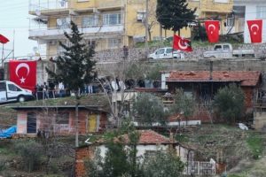 El Bab şehidinin evi g&ouml;renleri h&uuml;z&uuml;nlendirdi