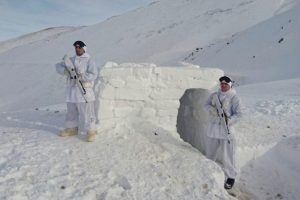 Paland&ouml;ken'in g&uuml;venliği onlara emanet