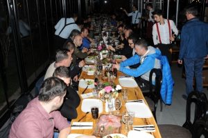 Bursaspor, Fenerbah&ccedil;e ma&ccedil;ı &ouml;ncesi yemekte buluştu