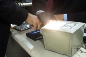 &Ccedil;in'de yabancı turistlere parmak izi uygulaması
