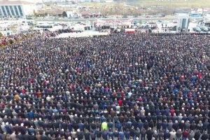 Karab&uuml;kl&uuml; şehidi 10 binler uğurladı