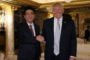 Trump, Abe'yi Beyaz Saray'da ağırlayacak