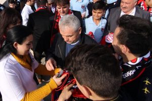 "Eto'o benim iyi bir yardımcım"