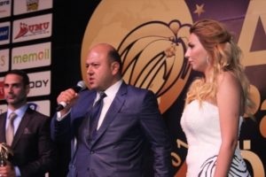 &Uuml;nl&uuml; menajere dava şoku!