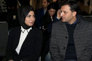 Başbakan Yıldırım'ın kızı tanıtım toplantısına katıldı