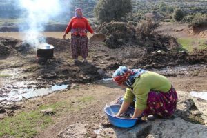 Deprem b&ouml;lgesinde hayat normale d&ouml;n&uuml;yor