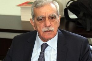 Ahmet T&uuml;rk, Bah&ccedil;eli'yi ziyaret edecek