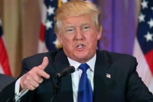 Trump: B&uuml;y&uuml;kel&ccedil;iliği Kud&uuml;s'e taşımayı d&uuml;ş&uuml;n&uuml;yorum