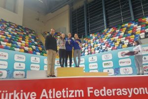 Bursa Osmangazili atletlerden &ccedil;ifte başarı