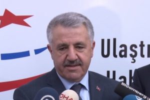 Bakan Arslan'dan tekne sahiplerine uyarı