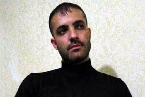 Sokak ortasında tartıştığı arkadaşını &ouml;ld&uuml;rd&uuml;