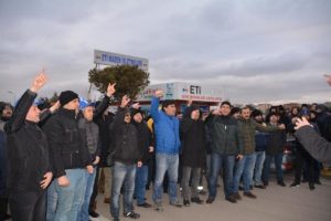 Balıkesir'de iş&ccedil;ilerden 'Varlık Fonu' eylemi