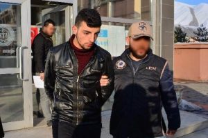 Nişanlısıyla alışveriş yapan polisi şehit eden ter&ouml;rist tutuklandı