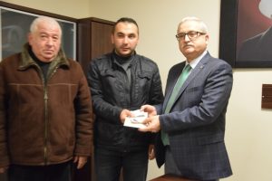 Dolmuş şof&ouml;r&uuml;nden &ouml;rnek davranış