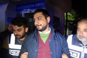 Kuyumcu soyguncusu alışverişte yakalandı