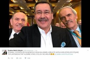 G&ouml;k&ccedil;ek, Altepe ve Topbaş'tan selfie