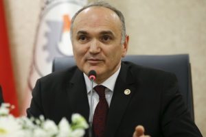 Bakan &Ouml;zl&uuml;'den KOBİ'lere m&uuml;jde