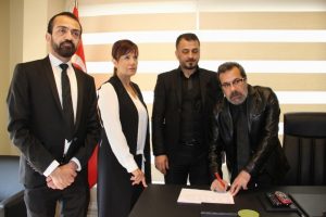 &Ouml;zgecan filminin imzaları atıldı