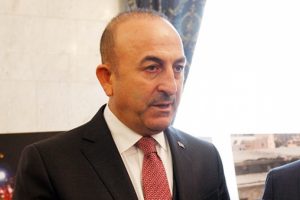 &Ccedil;avuşoğlu Madrid'de konuştu: YPG'yi kullanmak zayıflık