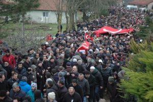 El Bab şehidini binler uğurladı