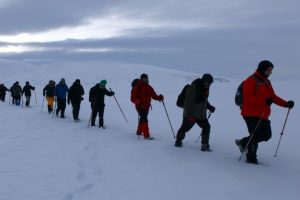 Donan g&ouml;lde 8 kilometre y&uuml;r&uuml;y&uuml;p kamp kurdular