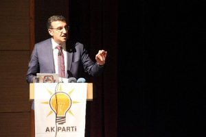 T&uuml;fenkci: Şuandaki sistem Cumhurbaşkanına &ccedil;ok daha fazlasını veriyor