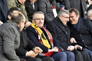 G&uuml;m&uuml;şhanespor-MKE Ankarag&uuml;c&uuml; ma&ccedil;ında olaylar &ccedil;ıktı: 19 yaralı