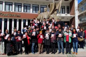 &Ccedil;eşme'de, &ccedil;arşıda, pazarda 'hayır' oyu istediler