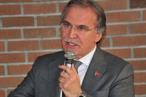 Ak Partili Şahin: "Evet dediğiniz i&ccedil;in 3 &ccedil;ocuğunuz var"