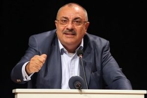 Tuğrul T&uuml;rkeş'ten referandum a&ccedil;ıklaması: "Ele g&uuml;venen yarı yolda kalır"