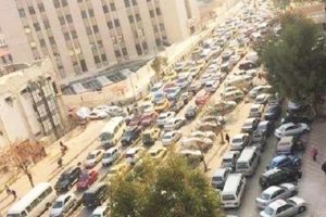 Esad, DAEŞ'e kaptırdı! Uzun kuyruklar oluştu