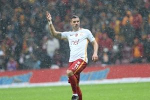 Podolski'ye pastırmalı g&ouml;nderme