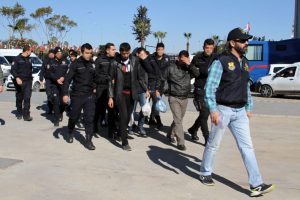 Antalya'da DEAŞ operasyonu: 9 g&ouml;zaltı
