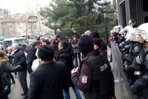 Marmara &Uuml;niversitesi'nde tehlikeli gerginlik