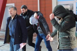 Sivas'ta ter&ouml;r operasyonu: 14 g&ouml;zaltı