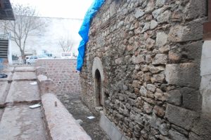 Tarihi helada 400 altın sikke bulundu