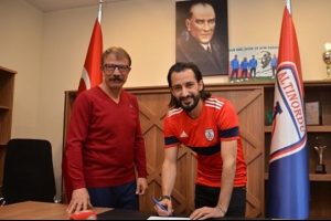 "Hen&uuml;z takıma alışma d&ouml;nemindeyim"