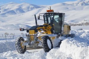 Ağrı'da ulaşıma kar engeli